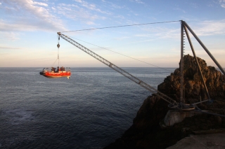 Farallon Crane